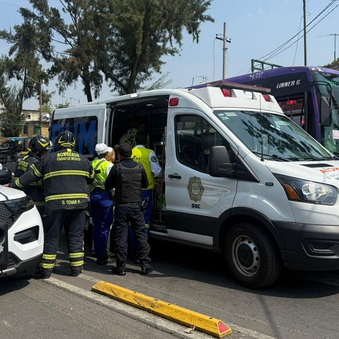 Ambulancia del ERUM en CDMX atiende emergencia en Tepito