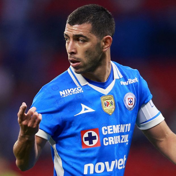 Erik Lira es jugador del Cruz Azul y hace poco estuvo a nada de irse al Mónaco francés