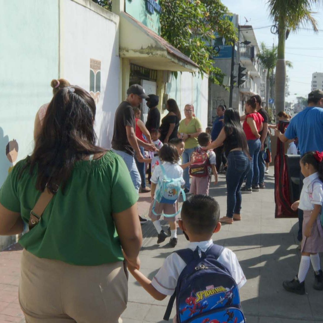 menores en escuela