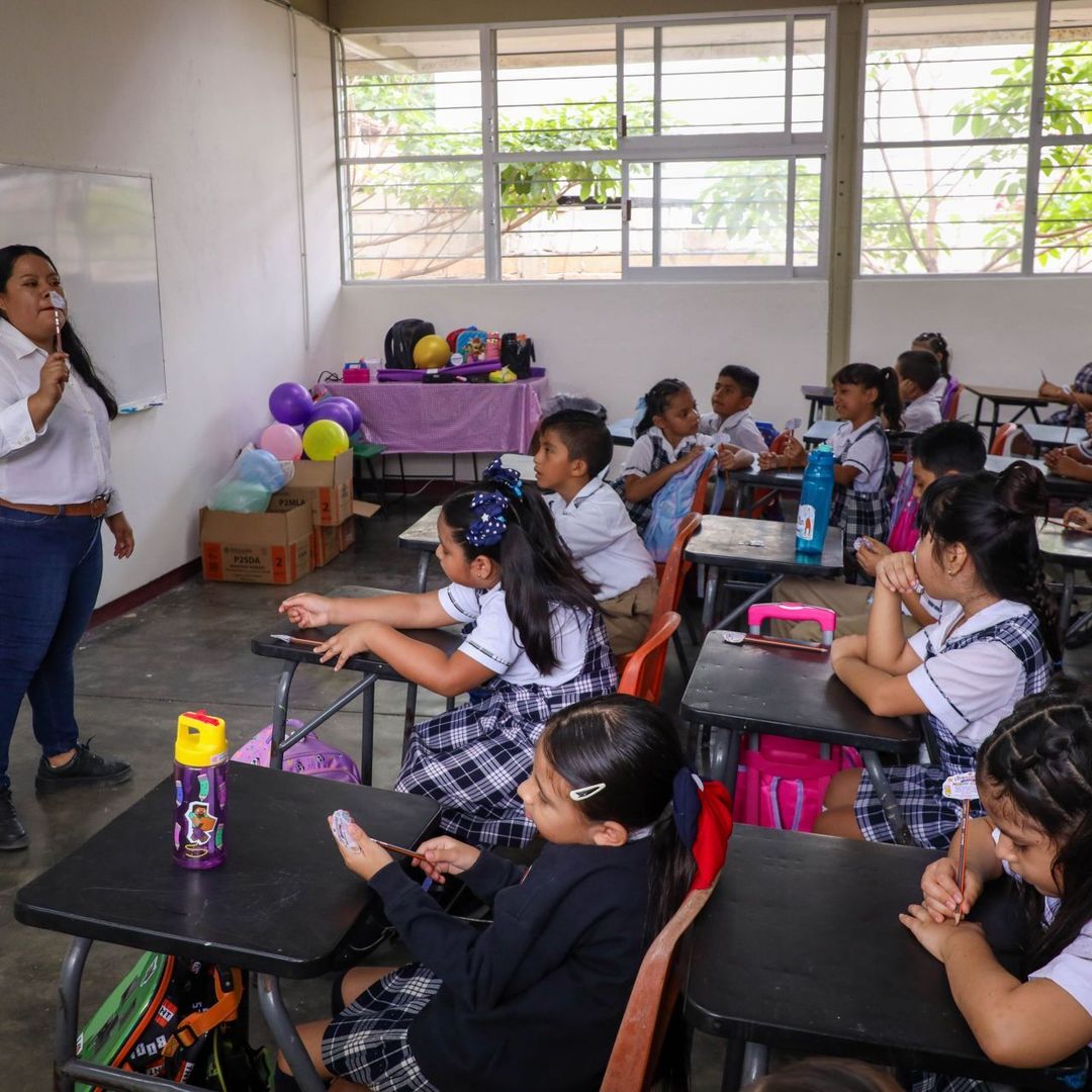 Alumnos en salón de clases
