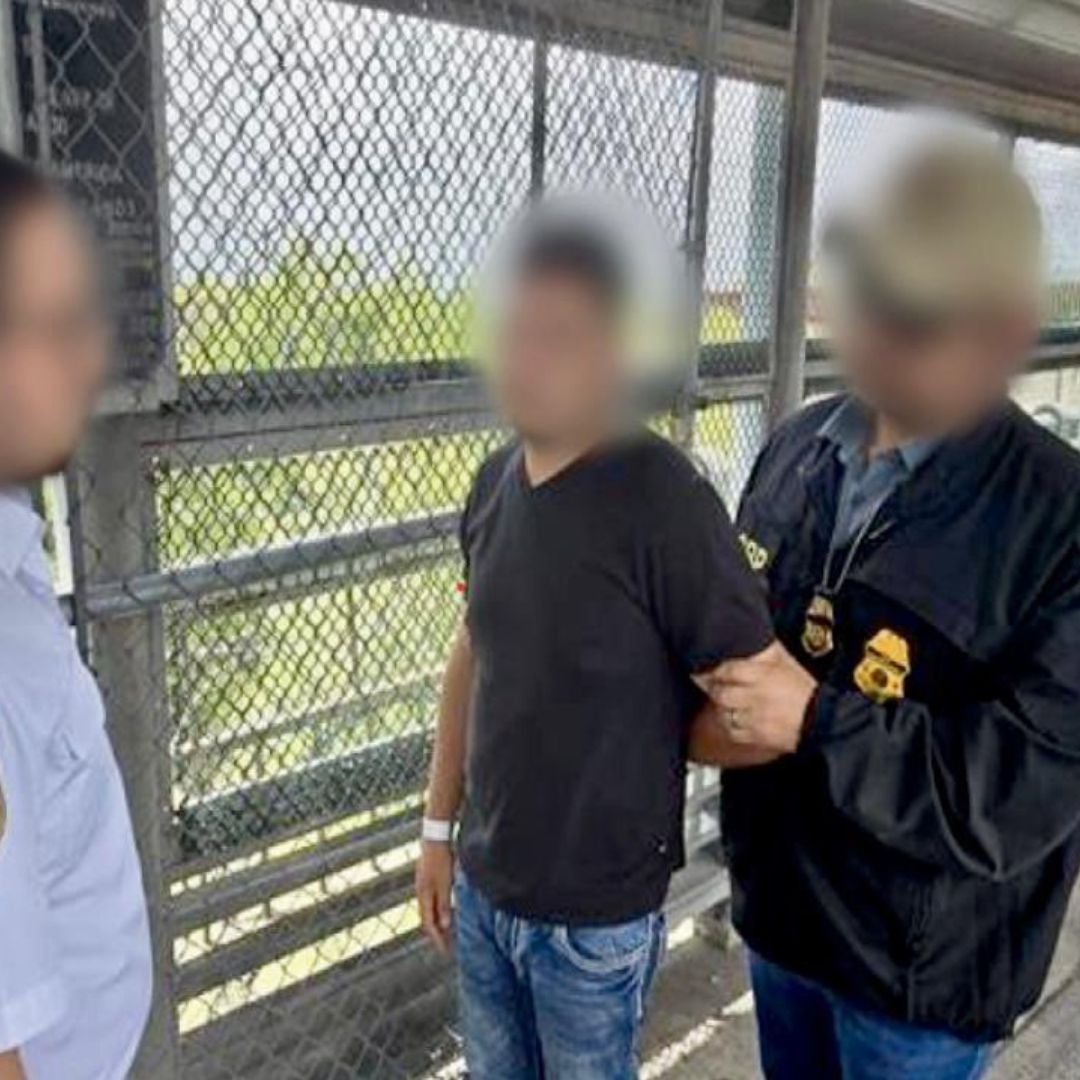Las autoridades de Estados Unidos capturaron y entregaron al mexicano buscado por abuso a menor de edad