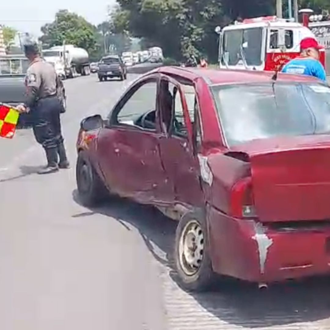 Choque en la Carretera Córdoba-Veracruz Deja a una Estudiante Lesionada