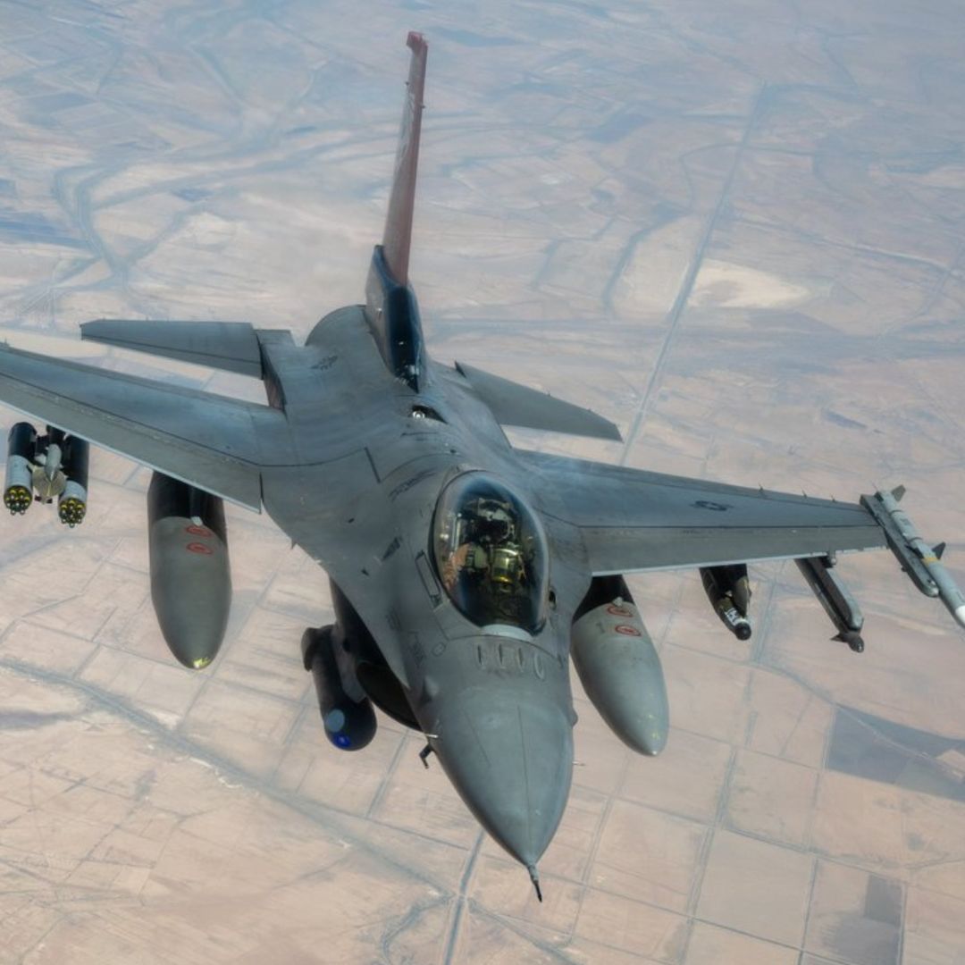 EUA Bombardea Irán tras al Ataque contra Buque en Ormuz, "Violó Alto el Fuego": Trump