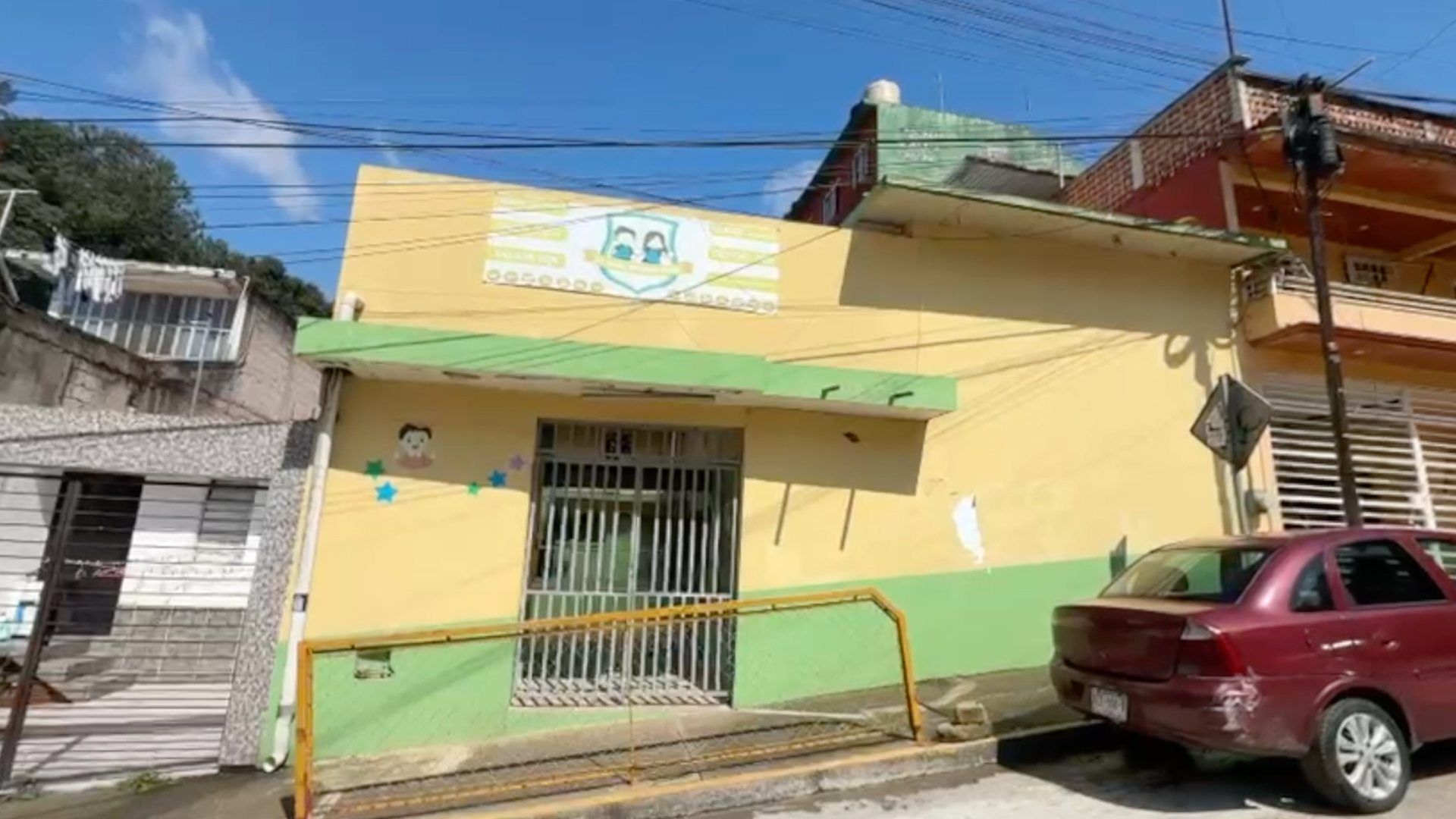 Olor a gas provoca evacuación de un jardín de niños en Xalapa