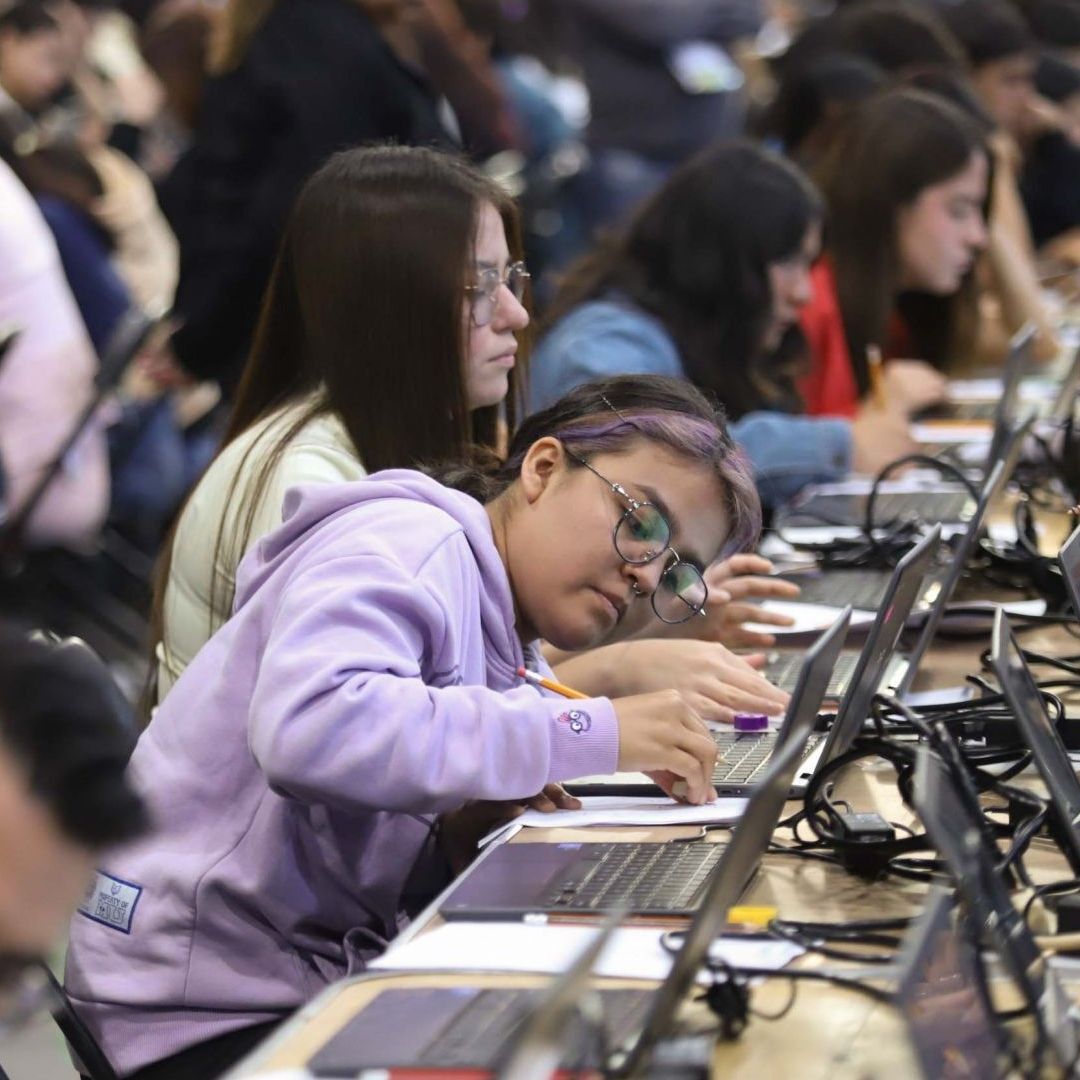 examen de control presencial en el Palacio de los Deportes