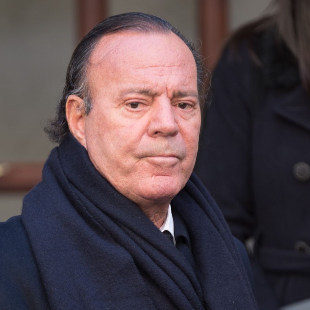 exempleadas-julio-iglesias-querella-abuso