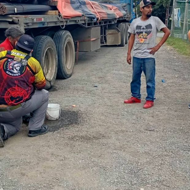 Llanta explota a empleado de vulcanizadora