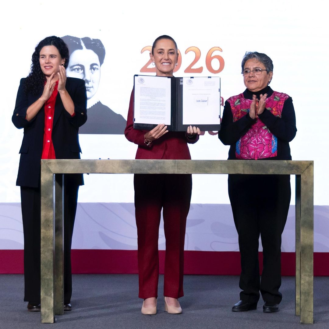 Firman decreto en materia de transparencia. Foto: Presidencia