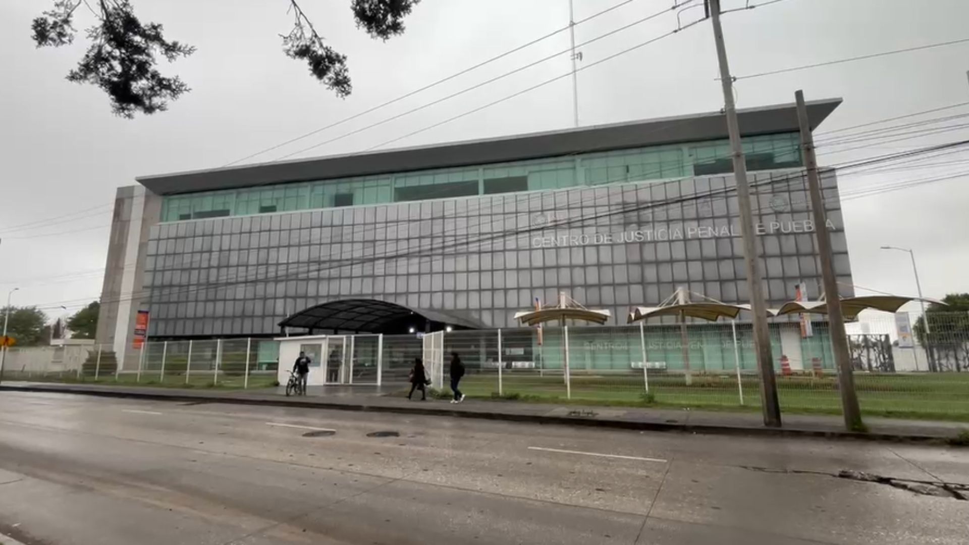 Investigan fuga de un sujeto acusado de secuestro en Puebla