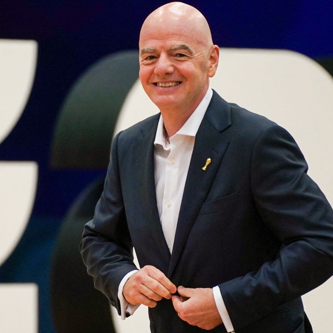 Gianni Infantino, presidente de la FIFA, vuelve a estar en medio de fuertes críticas