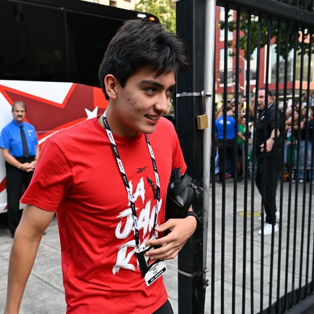 Gilberto Mora en la previa a un partido de Liga MX con Tijuana