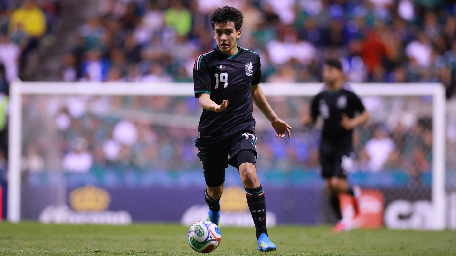 Gilberto Mora es uno de los 26 futbolistas convocados por México para el Mundial 2026.
