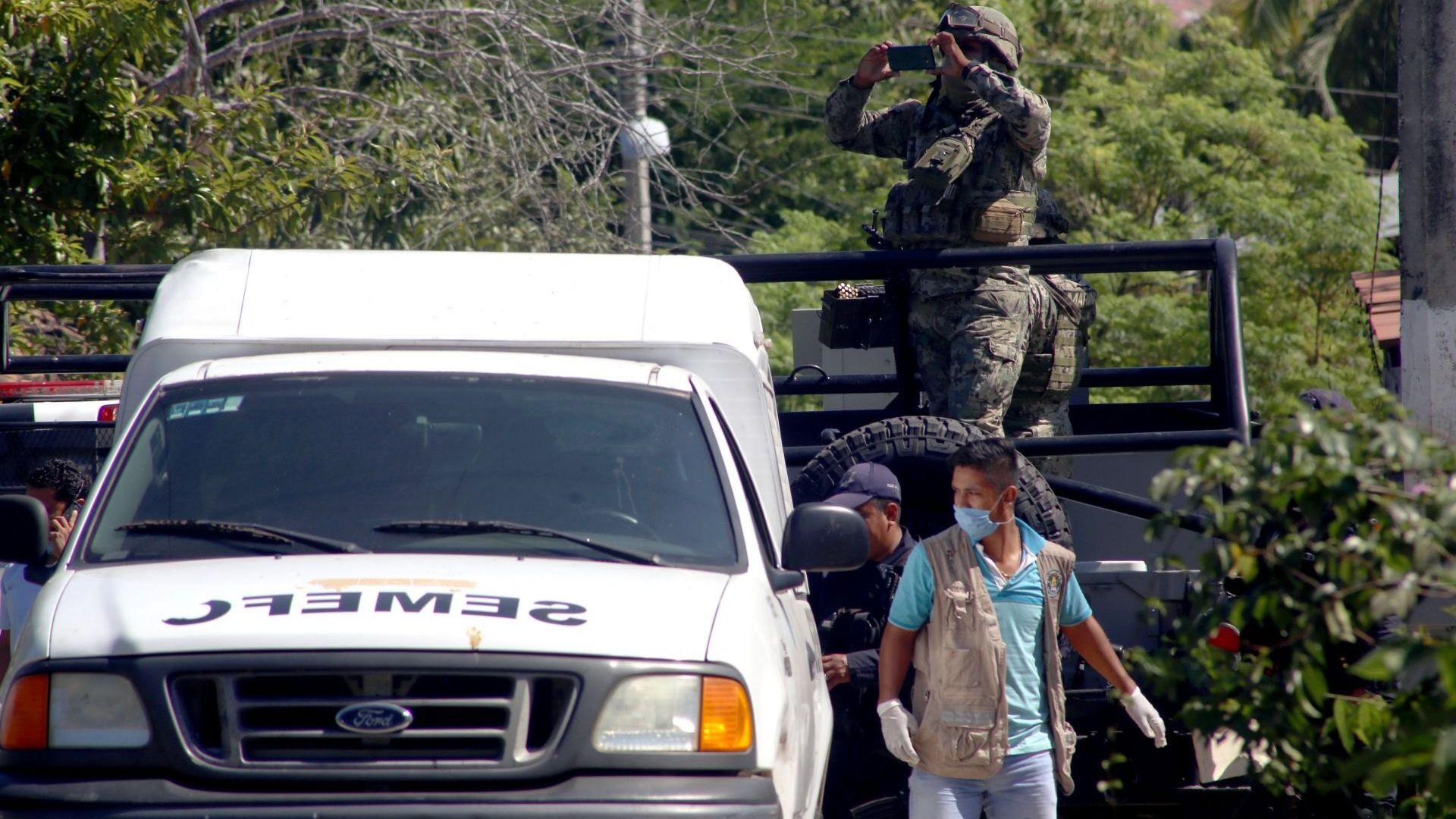 Abandonan Vehículo con Cuerpos en Inmediaciones del Congreso de Guerrero