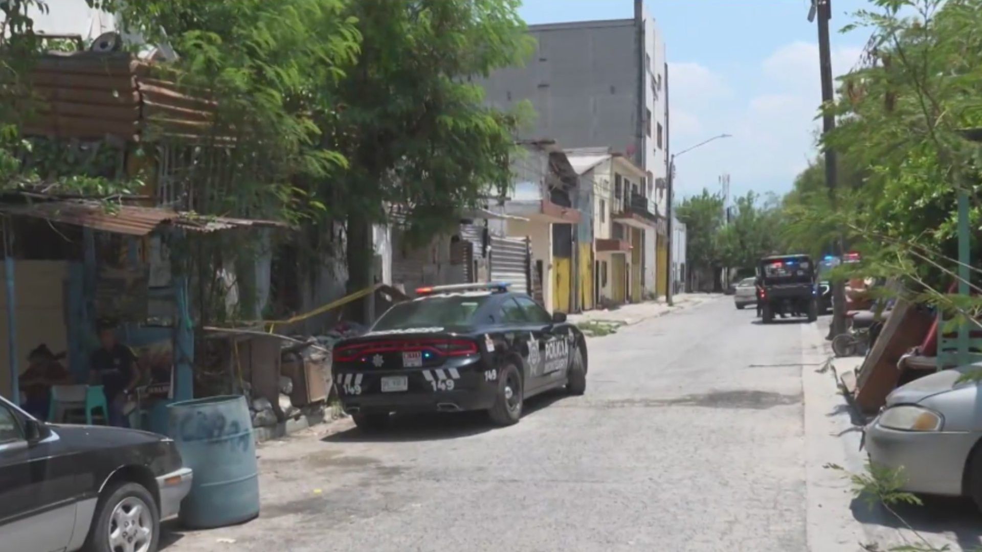 Policía de Monterrey acordona zona por hallazgo de restos humanos