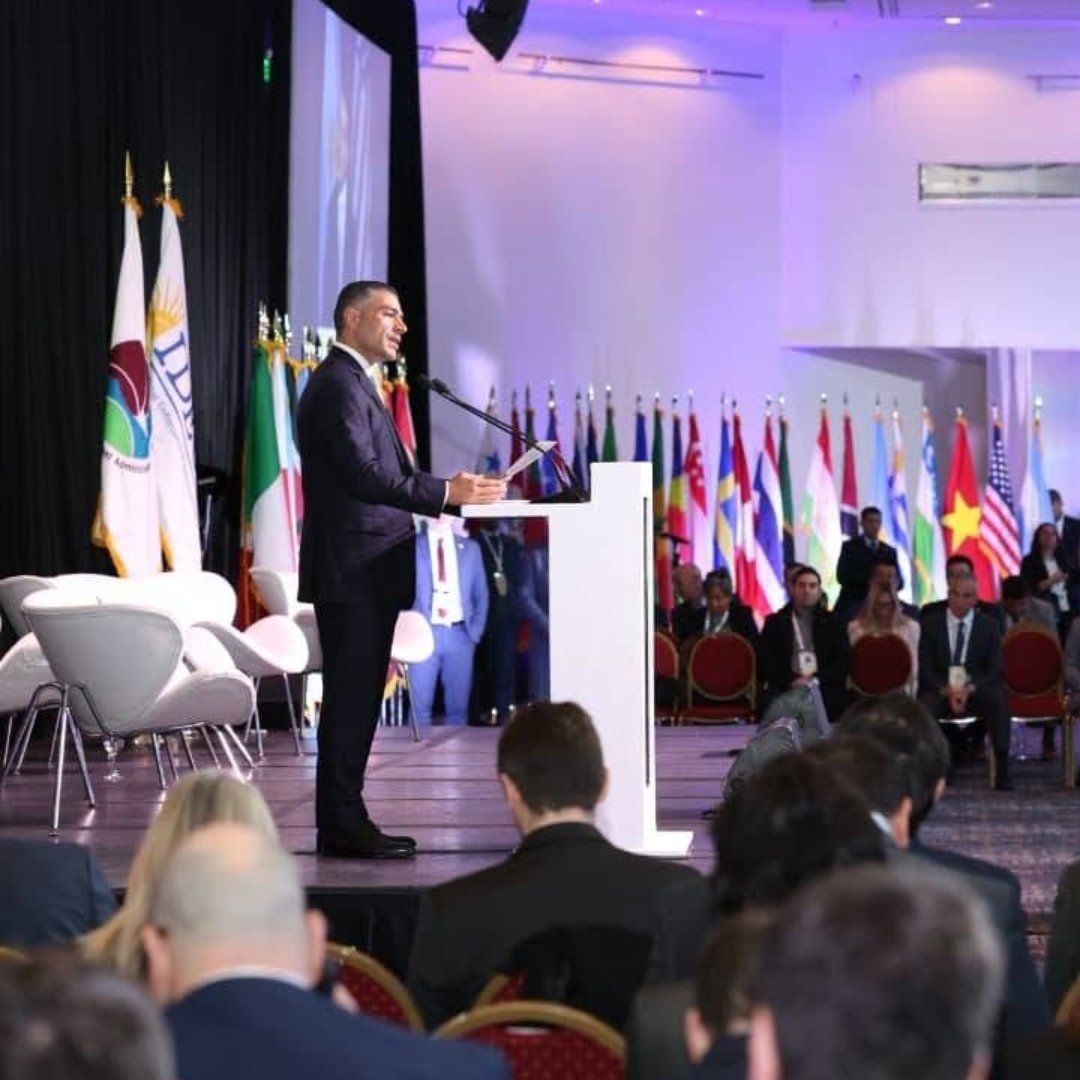 Harfuch presenta estrategia de seguridad de México en la Conferencia Internacional para el Control de Drogas (IDEC). Foto: FB Omar García Harfuch
