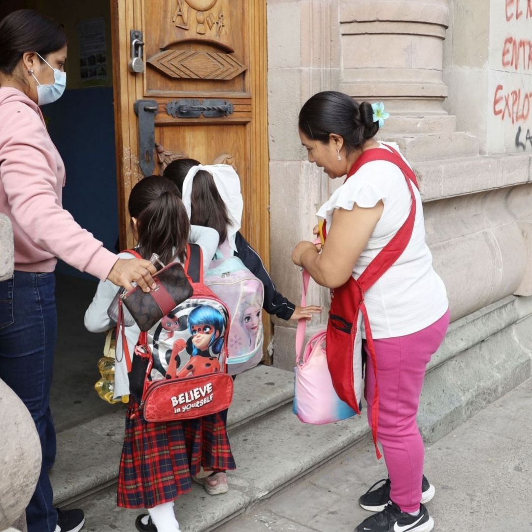 Hay clases el viernes 10 de julio 2026 qué niños de primaria y secundaria salen de vacaciones SEP
