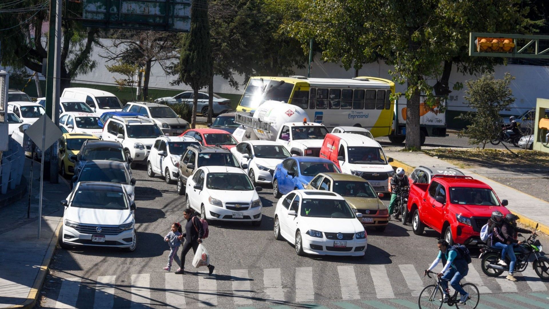 Hay doble Hoy No Circula lunes 1 de junio 2026 confirman restricción en CDMX y Edomex