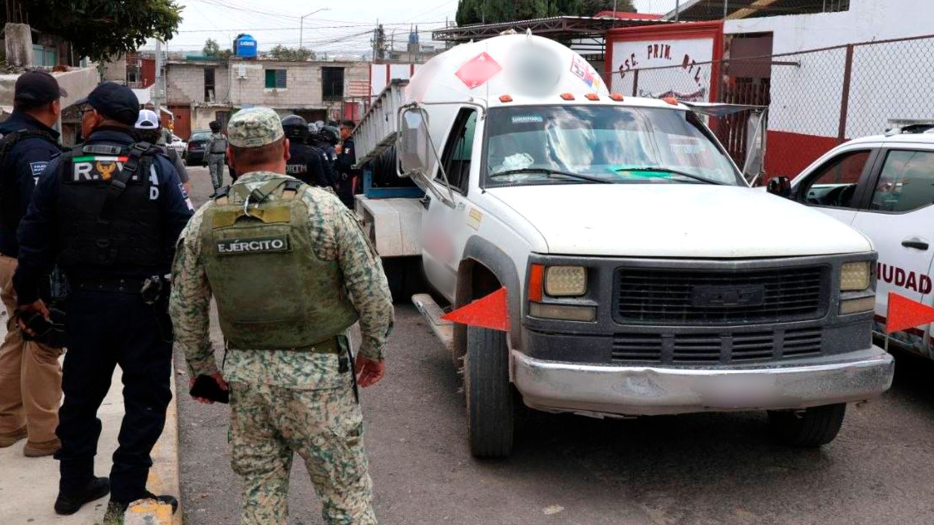 Detenidos Joel N Genaro N Recuperados Mil 800 Litros Hidrocarburo Colonia Barranca Honda Puebla