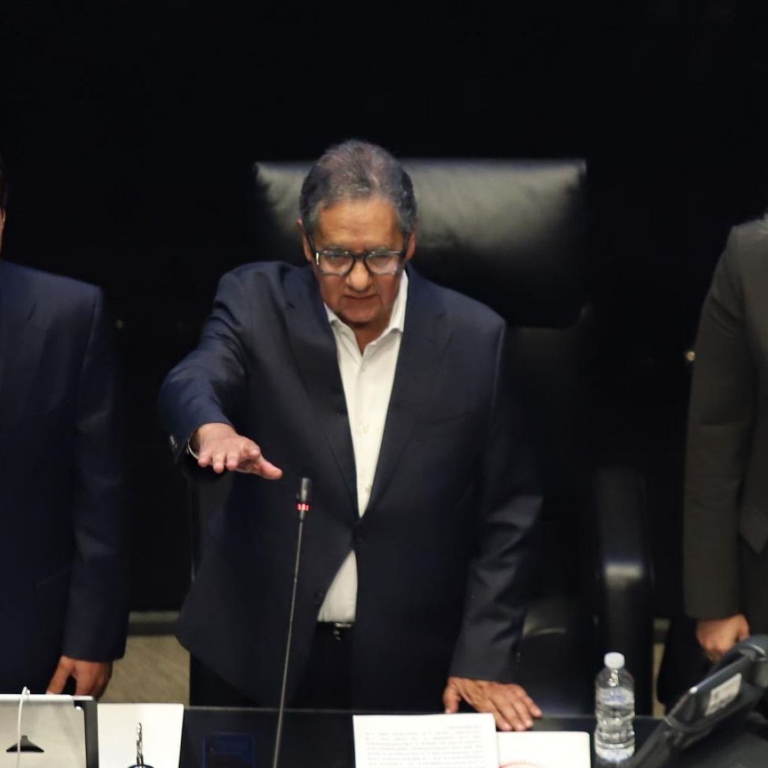 Higinio Martínez rinde protesta en el Senado