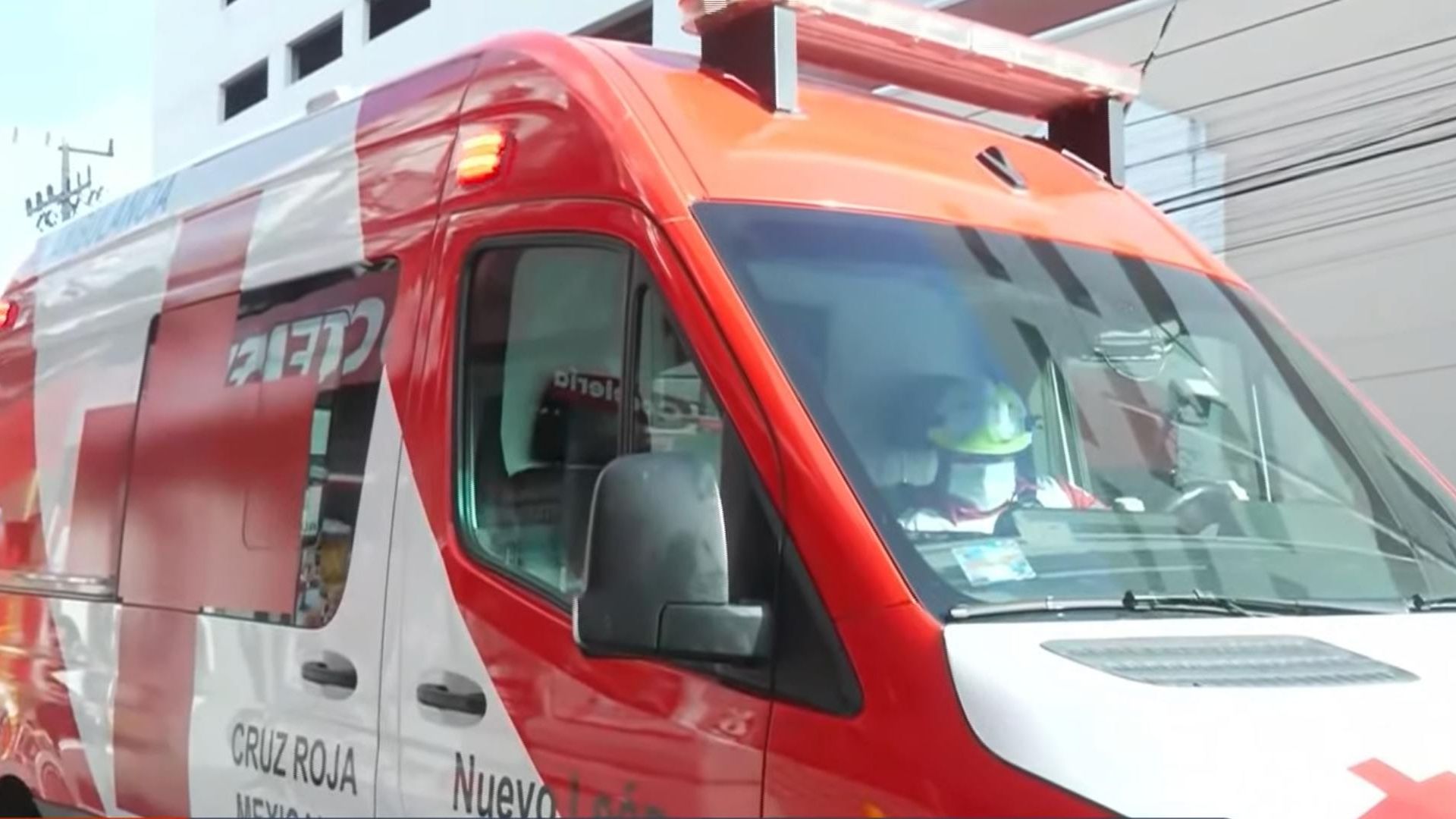 Hombre fue ayudado por autoridades de la Cruz Roja