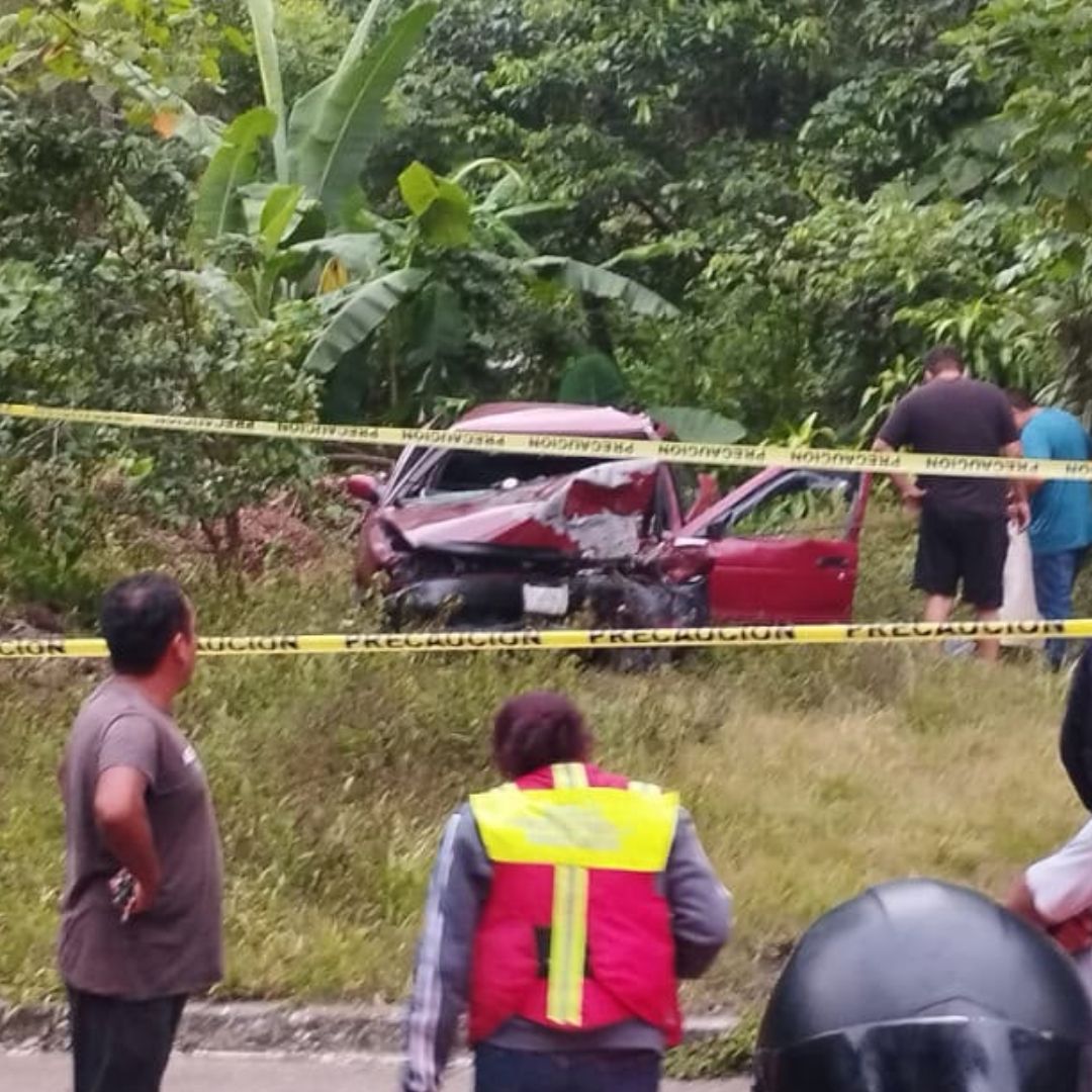 Hombre Muere Prensado en su Coche tras Choque en Fortín; Impactó a Motociclista
