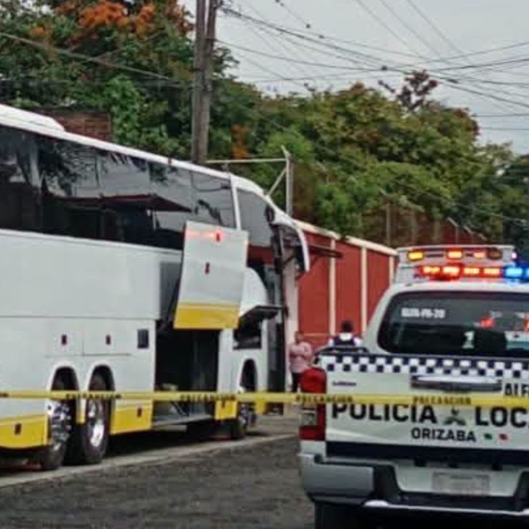 Muere hombre aplastado al reparar pesada unidad en Orizaba.