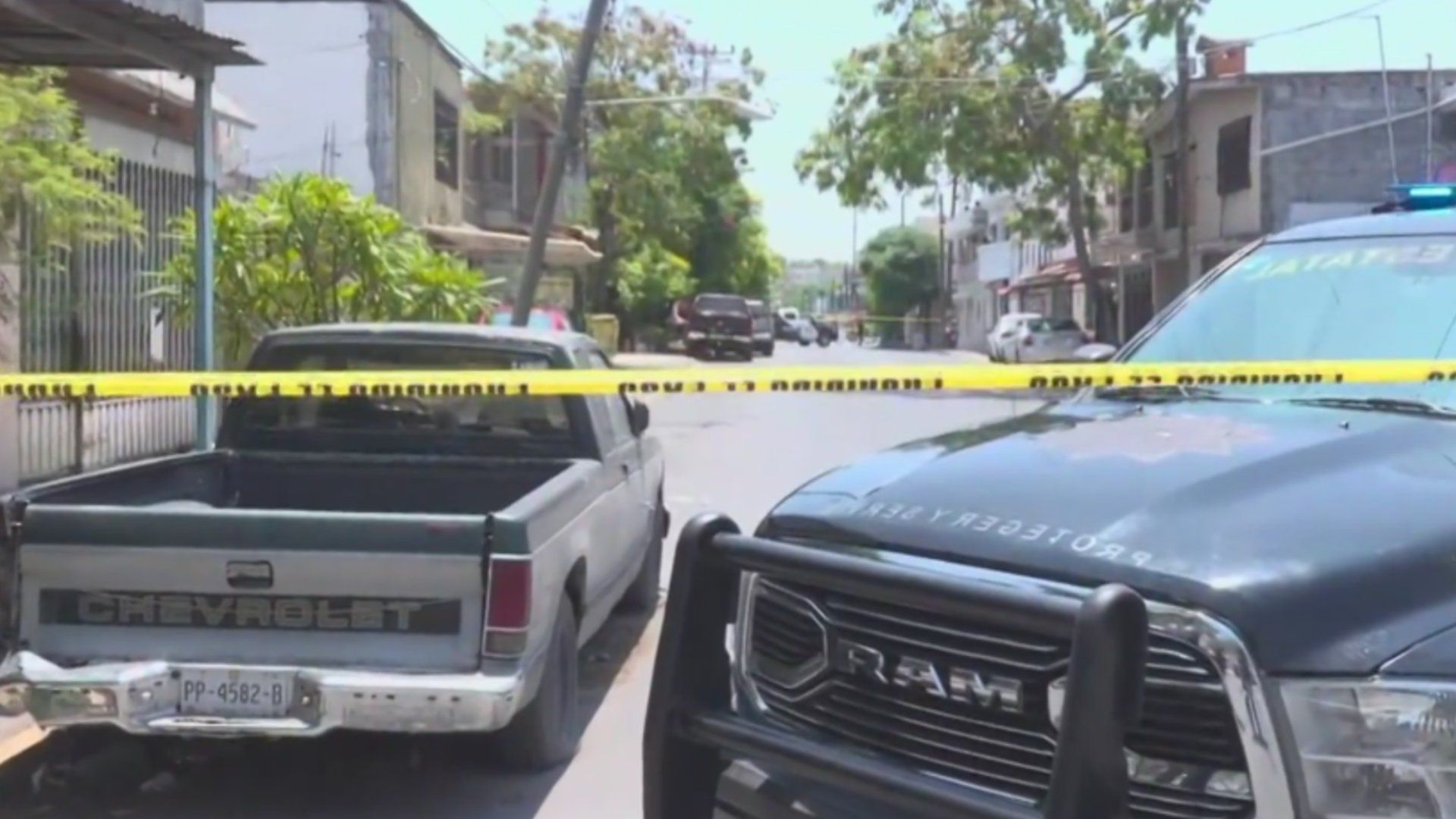 Acordonan calle Santiago en Monterrey por homicidio
