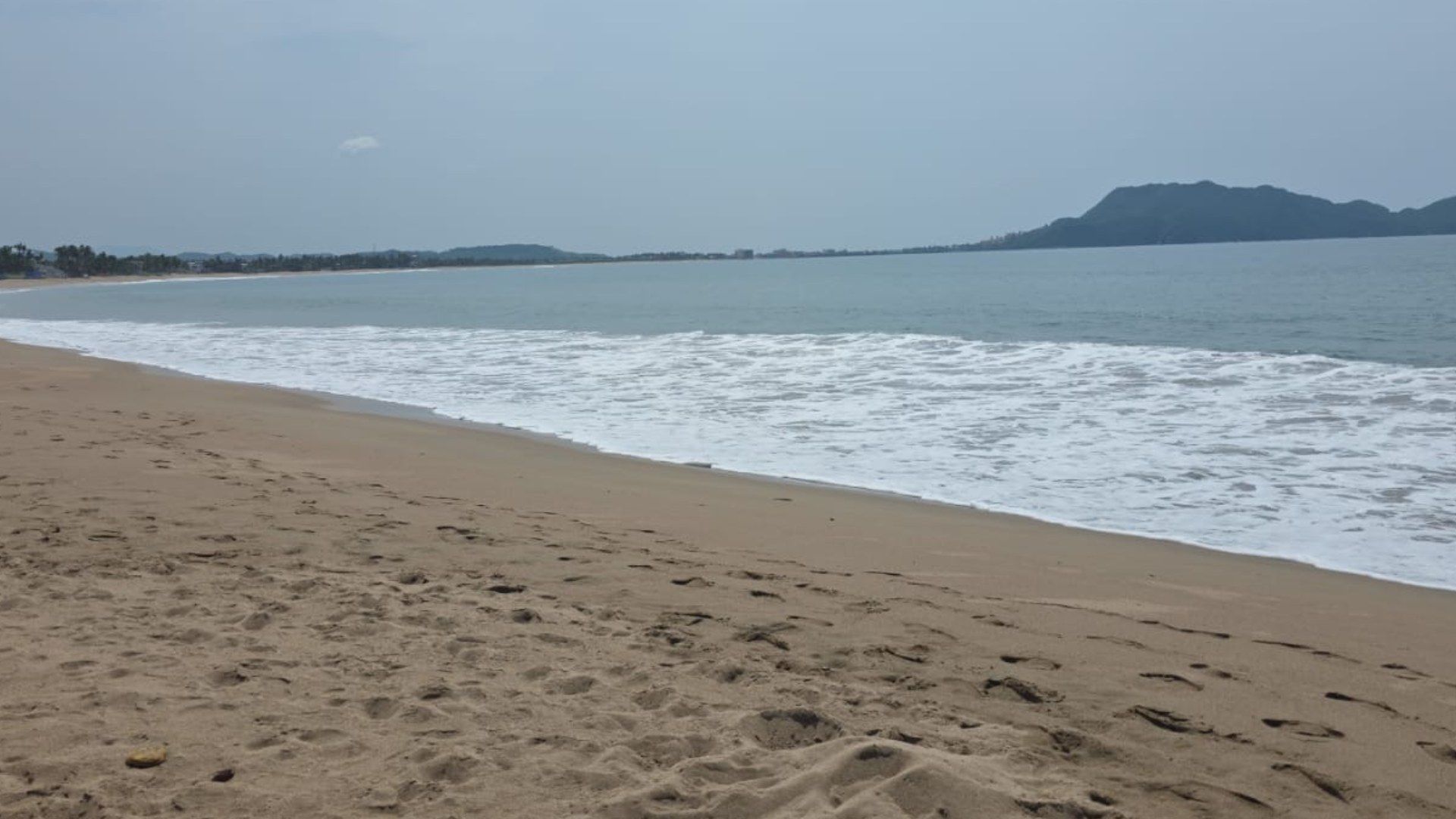 Así Lucen las Playas de Puerto Melaque, Jalisco, Ante el Paso del Huracán Polo| N+