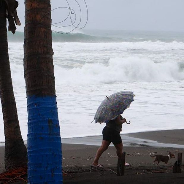 Afectaciones del huracán Simon en Colima en octubre 2026. Foto: Cuartoscuro | Archivo
