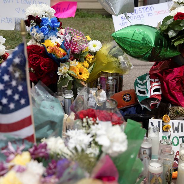 Memorial por muerte de migrante mexicano en operativo de ICE