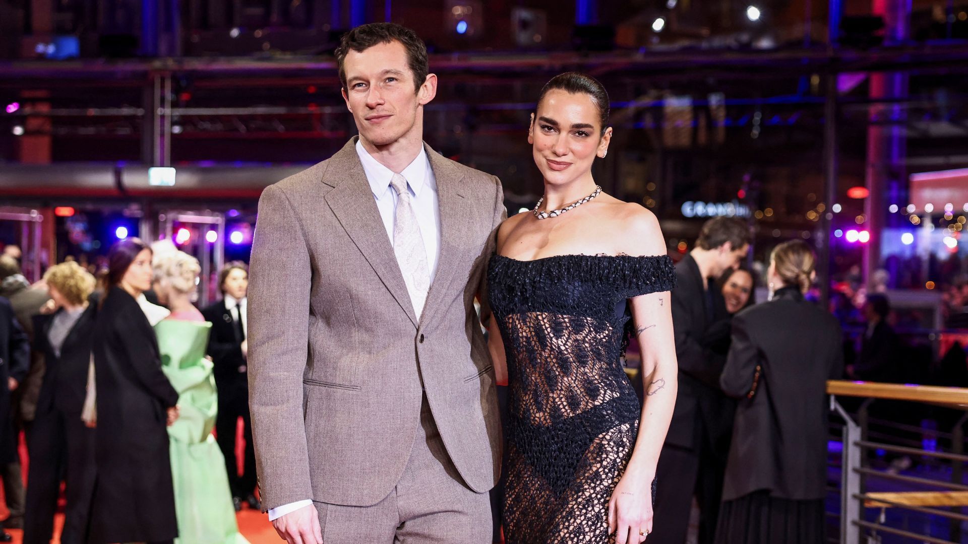 Dua Lipa y Callum Turner en Berlín.