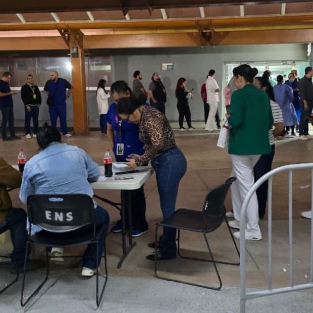 Marcha de trabajadores del IMSS. Foto: Cuartoscuro