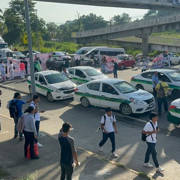 Protesta de trabajadores del IMSS en Chiapas este 15 de octubre 2026. Foto: N+