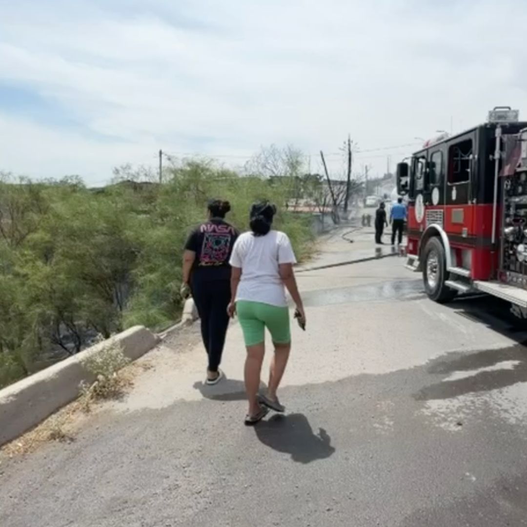 Vecinos mencionan que una persona estaba realizando quema de cableado.