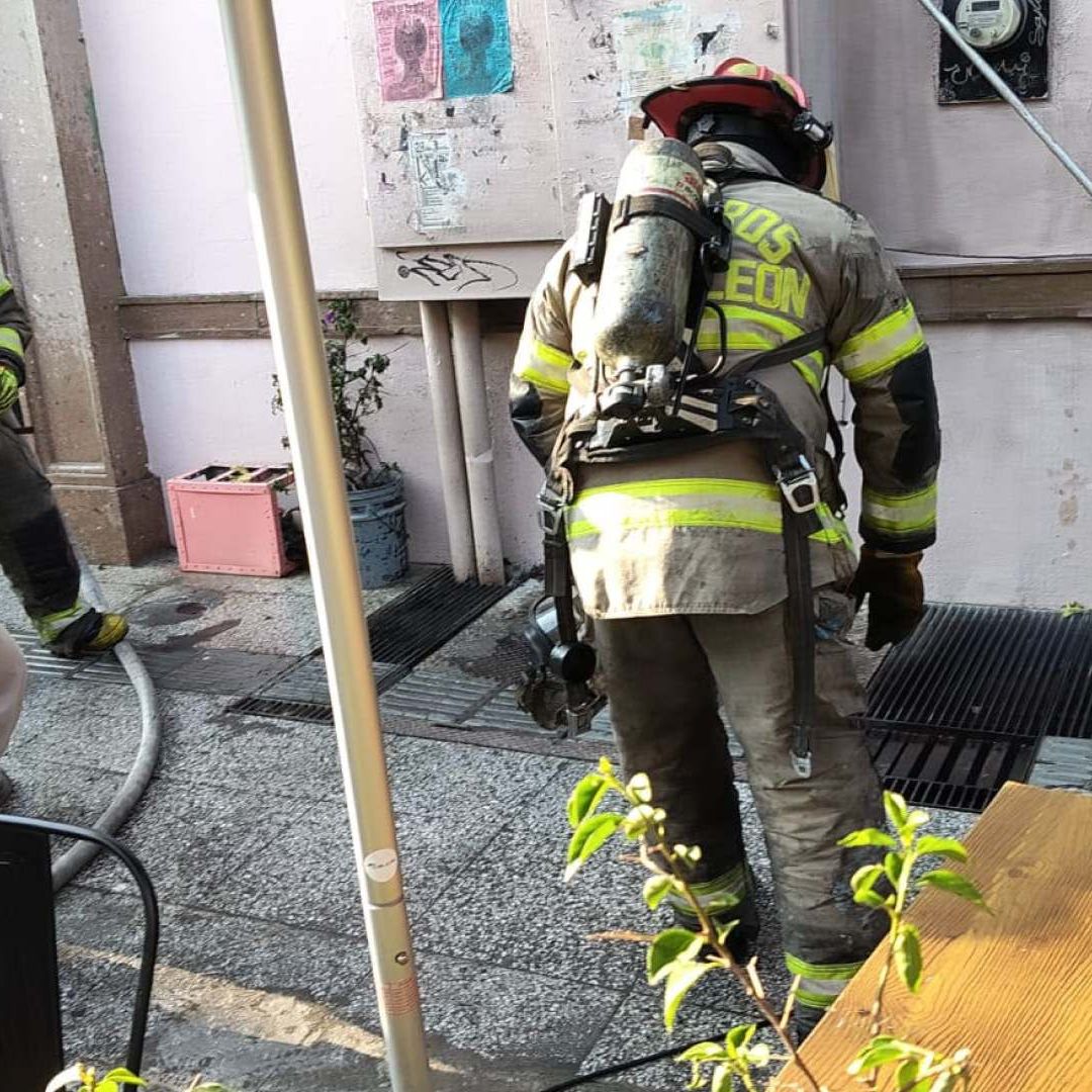 Bomberos y Personal de Protección Civil Apagaron el incendio