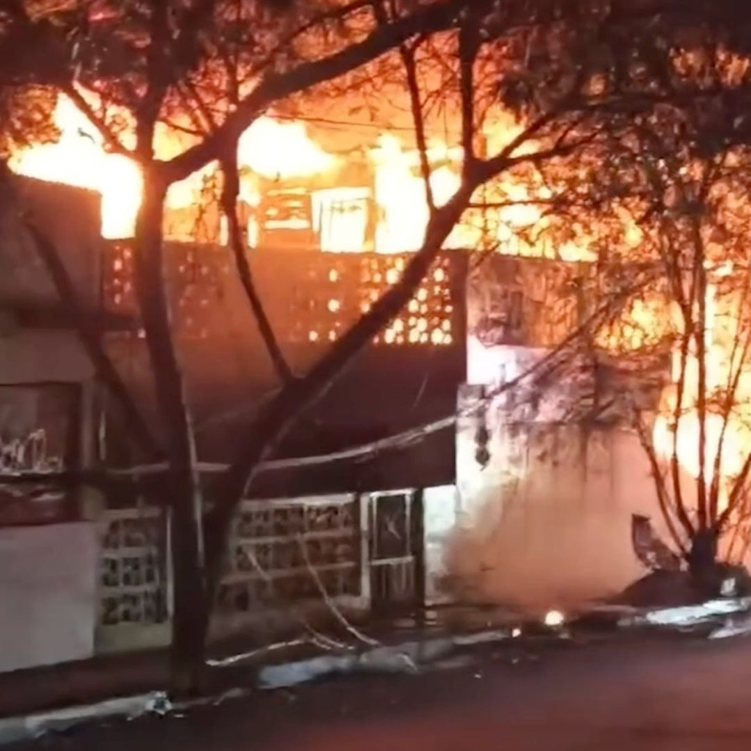 Hombre pierde la vida tras incendio de vivienda en la zona norte de Monterrey