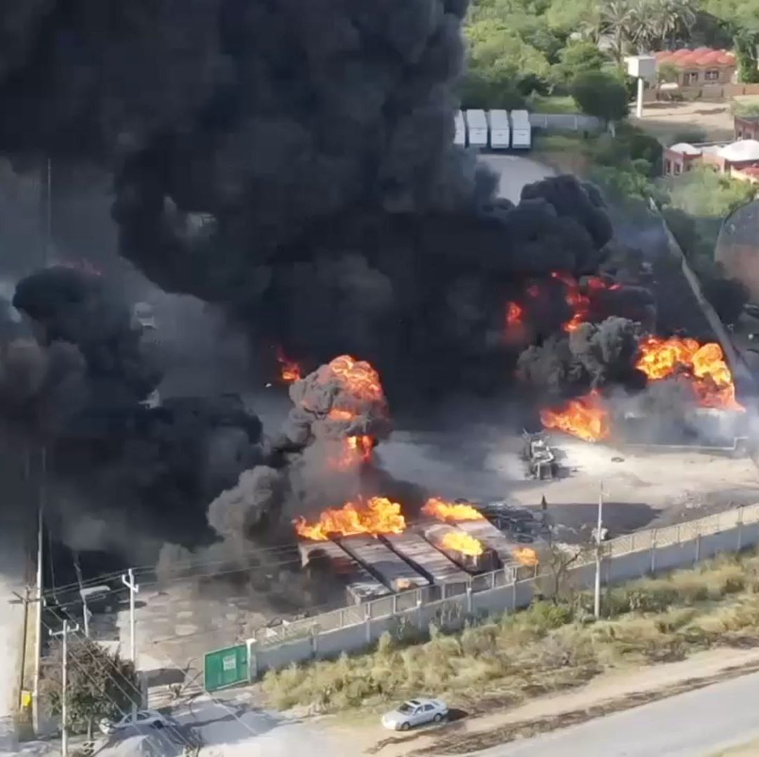 Humo por incendo en fábrica