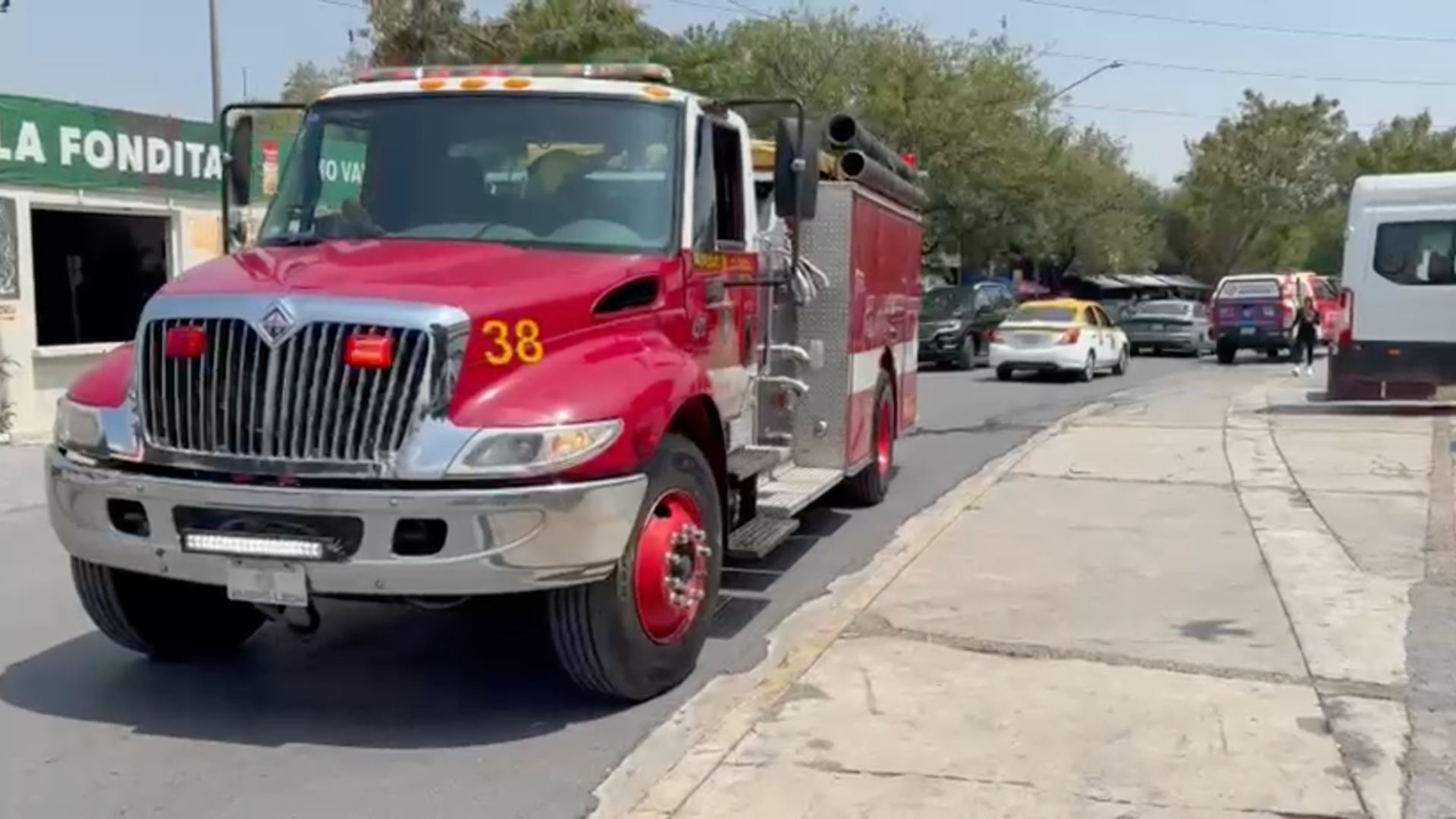 Desalojan a 113 Personas tras Conato de Incendio en ISSSTE en Monterrey