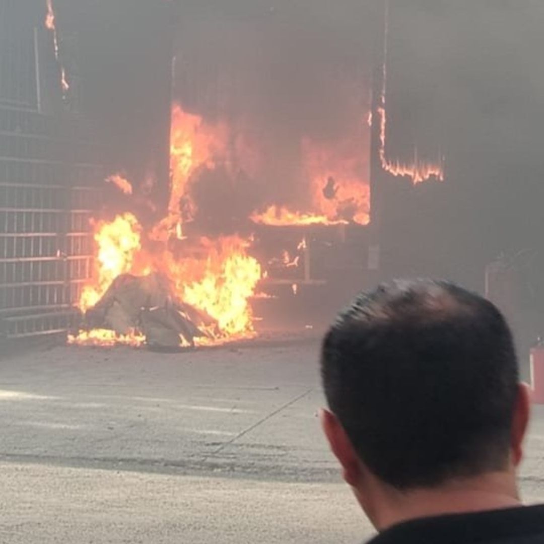 El incendio ocurrió en una agencia automotriz en la colonia Nueva Industrial Vallejo