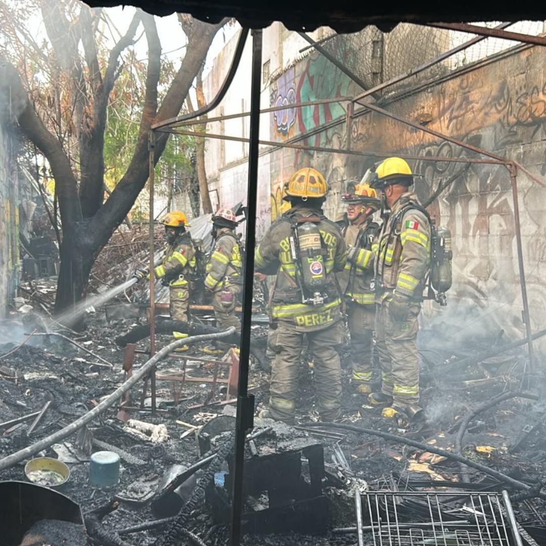 Incendio de basura moviliza a cuerpos de emergencia