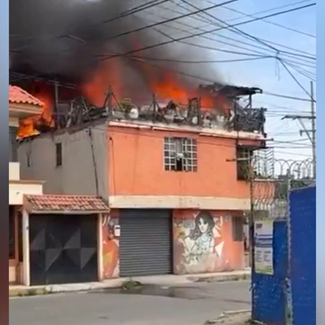 Incendio Vivienda Avenida Juárez Calle Miguel Hidalgo Manantiales San Pedro Cholula Puebla
