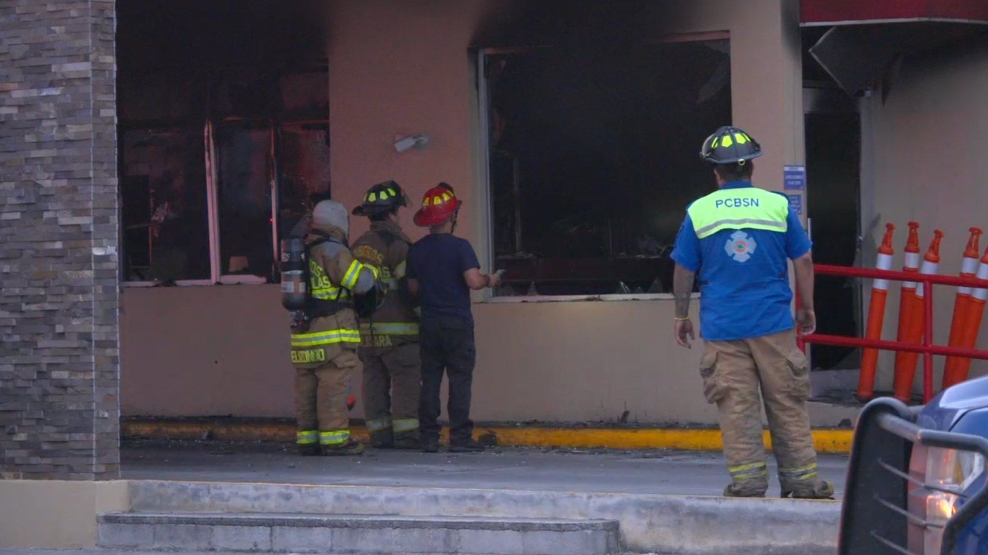 Local de venta de pollos después de incendio