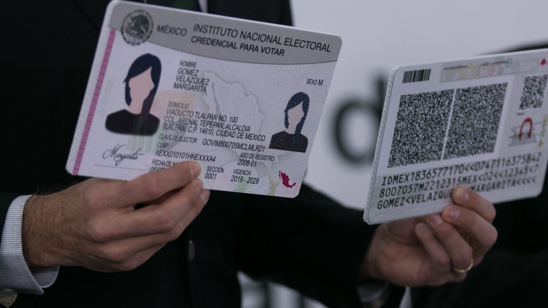 INE Lanza Nueva Credencial para Votar: ¿Qué Elementos Incorpora y Cómo Conseguirla?
