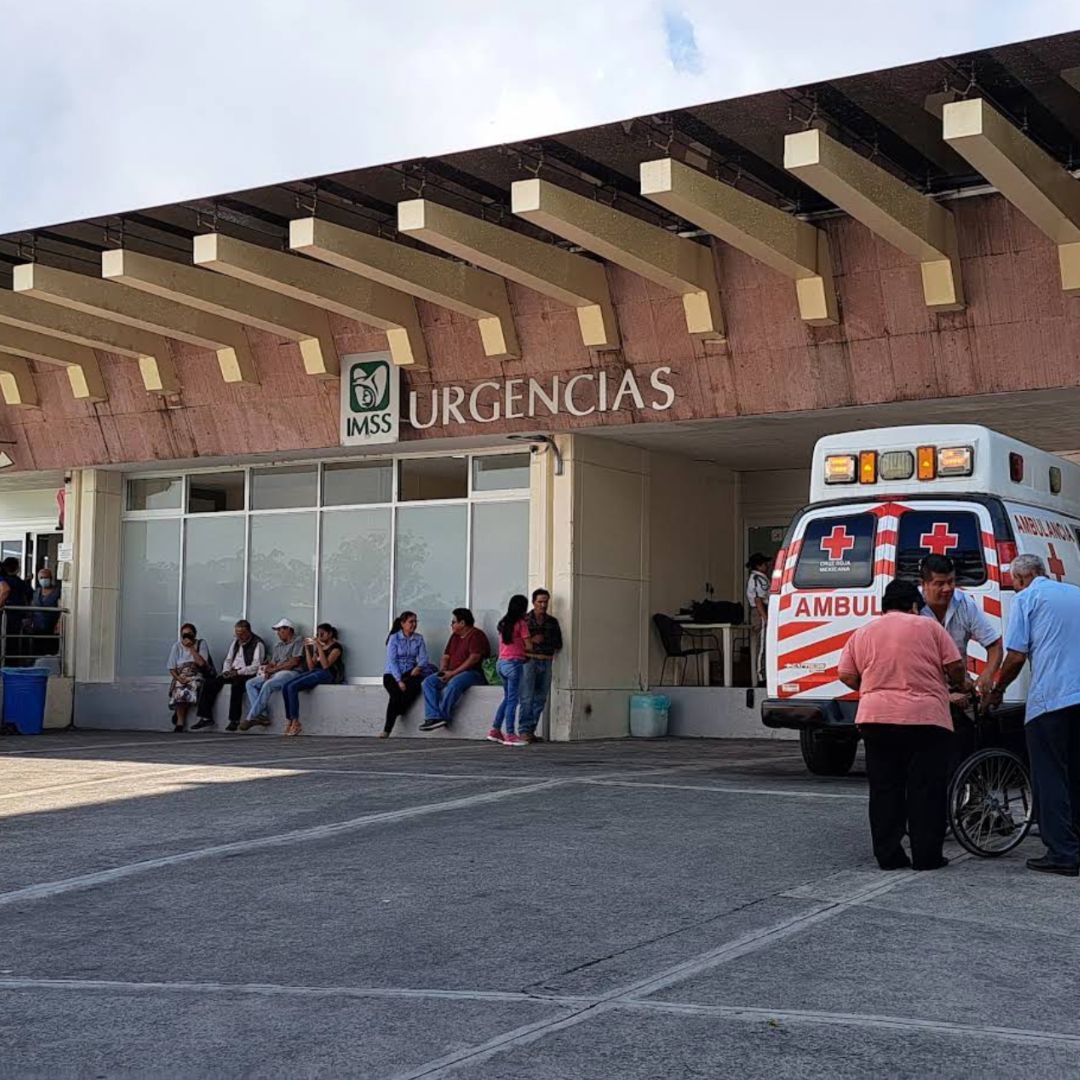 Ingresan a Trece Pasajeros al IMSS Norte tras Choque en Autopista México-Tuxpan