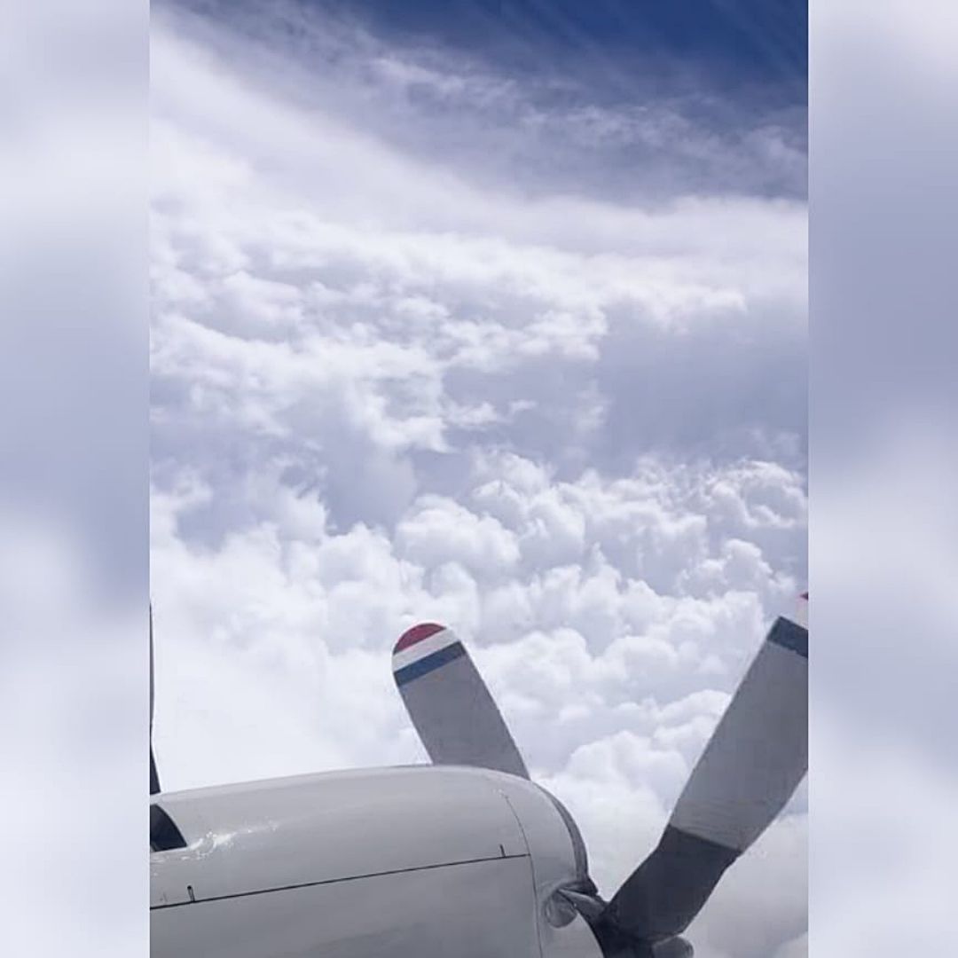Avión cazahuracanes en el interior del ciclón Polo frente a costas de México. Foto: Facebook NOAAHurricaneHunters