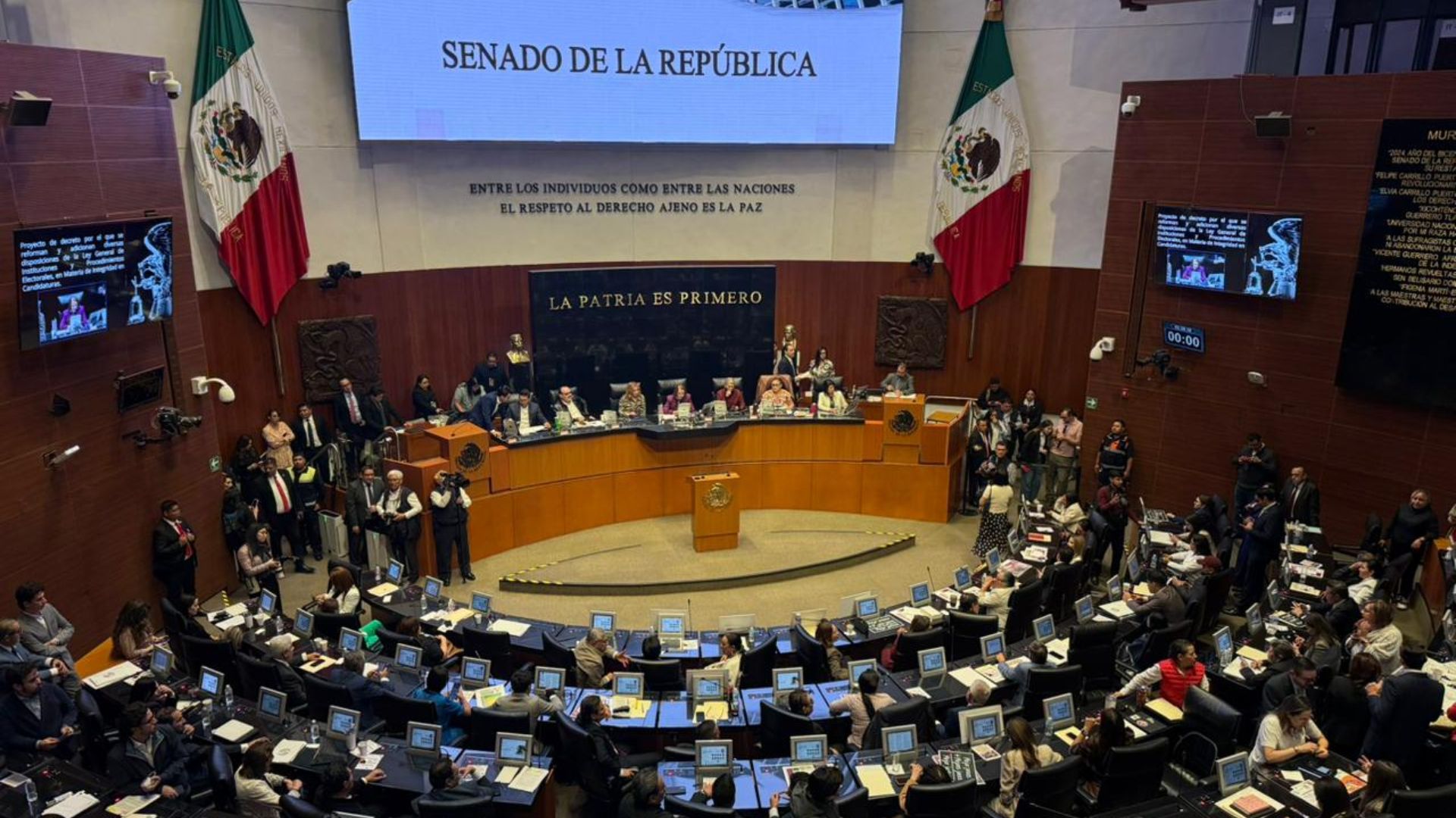 Sesión extraordinaria en el Senado