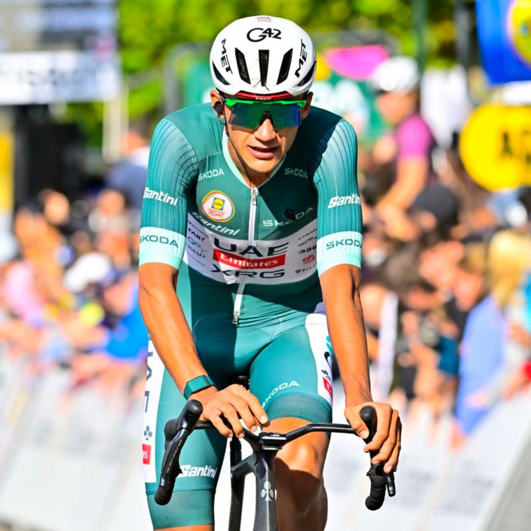 Isaac del Toro compitiendo en el Tour de Alemania 2026