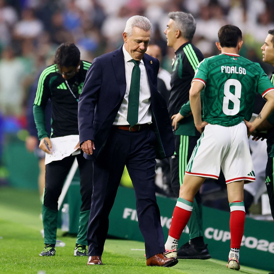 Javier Aguirre en el partido México vs Inglaterra