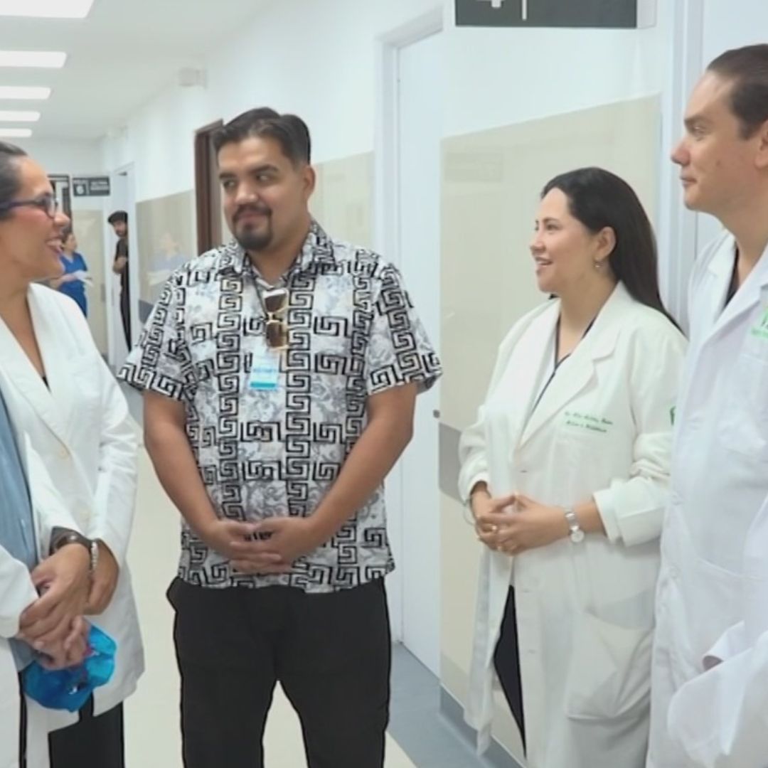 Médicos del IMSS realizaron una compleja reconstrucción facial para un joven de 29 años de edad.
