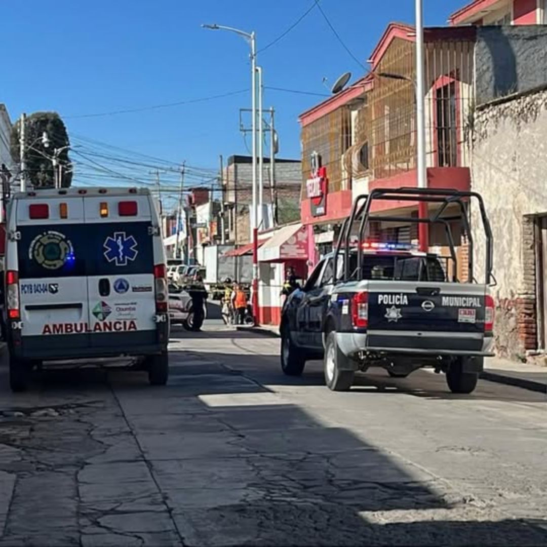 Los cuerpos de dos personas fueron localizados al interior de un vehículo en Otumba